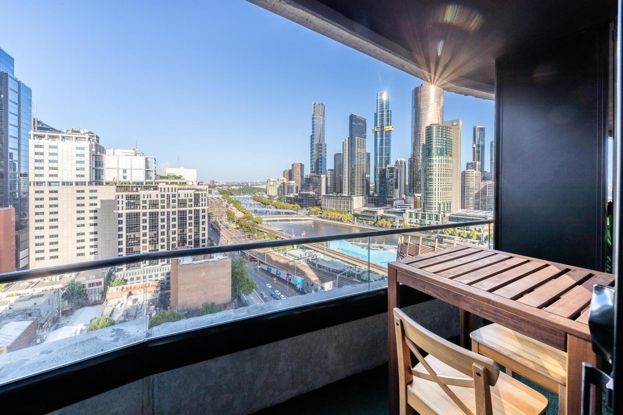 Aura2107, 2 Bedroom Apartment With Balcony, Stunning Yarra River And City Views Melbourne Zewnętrze zdjęcie